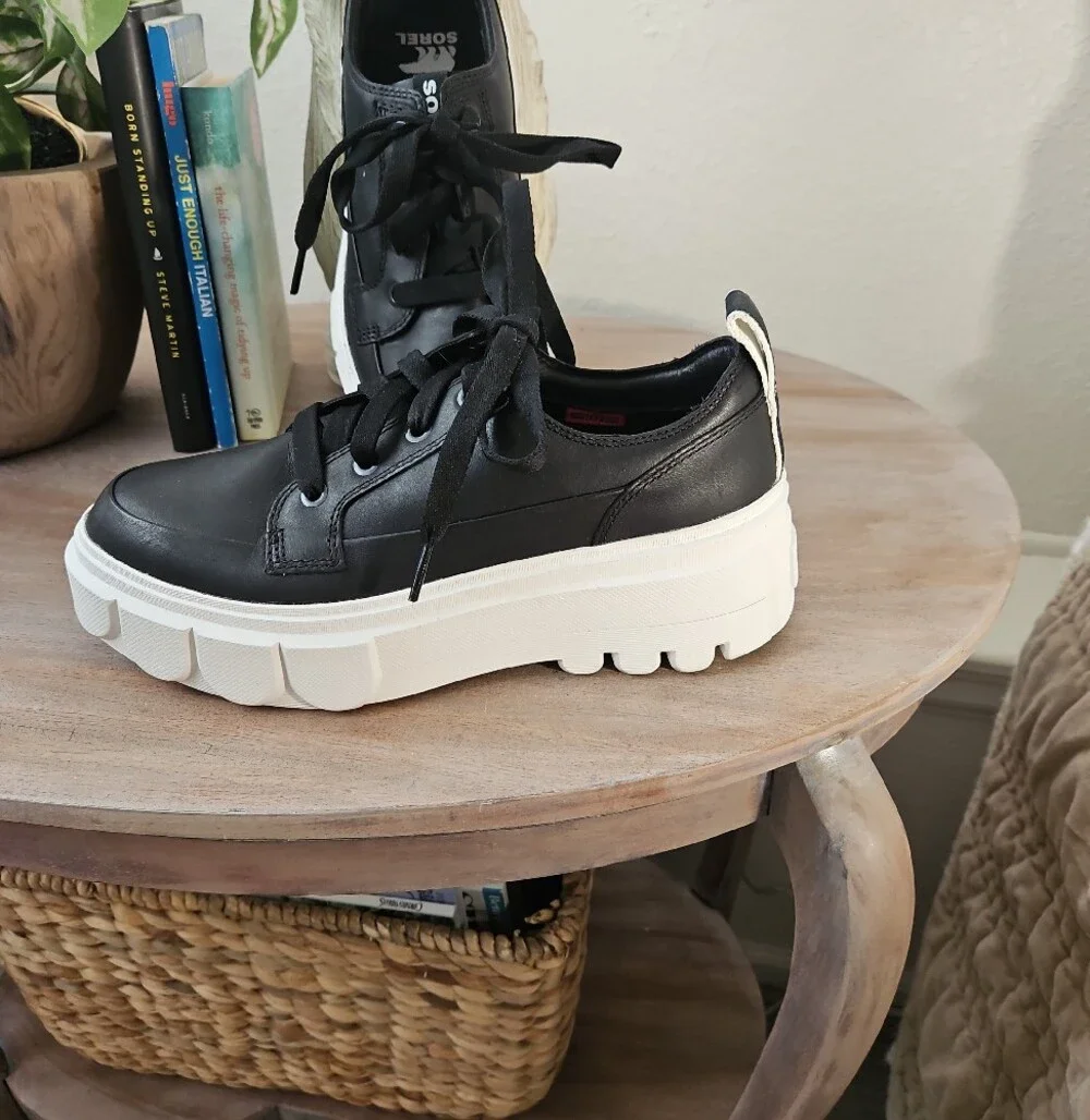 Sorel Black Leather Platform Lace-Up Sneakers